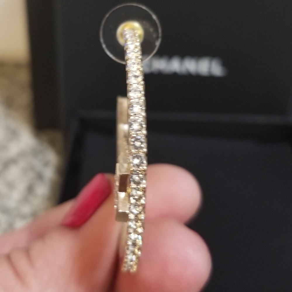 CHANEL Gold Plated.Hoop Earrings - Picture 12 of 17